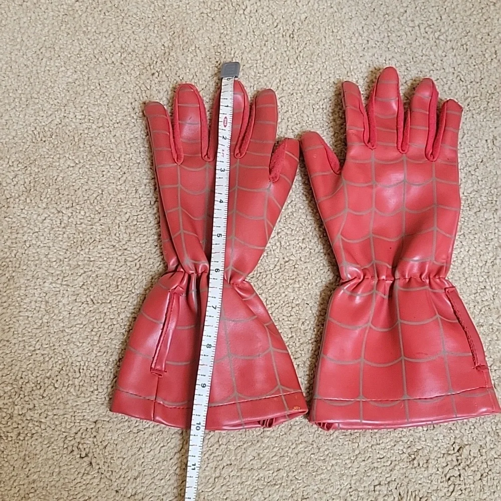 Spider-Man 2 gloves. Red w/⁹gray spiderman webbing, 10". Kids costume - Picture 2 of 4